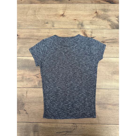 Me To We Small Gray Fitted Short Sleeve - Picture 2 of 4